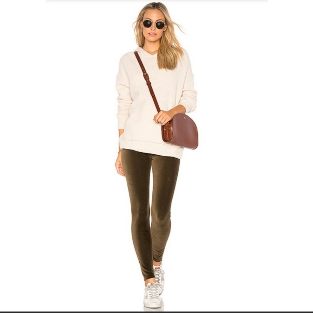 Solddd Outtt - Picture 4 of 4